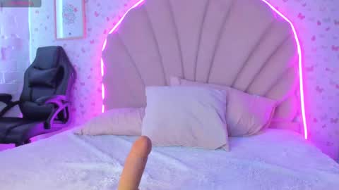 Snapshot of mariana_babe_ chatting on 02-20-25, 06:57 mariana_babe_ online show from 02-20-25, 06:57