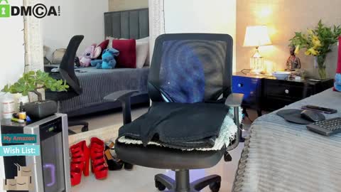 Mar y online show from 12-23-24, 02:28
