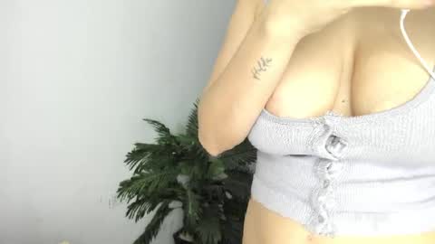 Snapshot of mariana_laurent1 chatting on 04-30-26, 03:35 Mariana online show from 04-30-26, 03:35