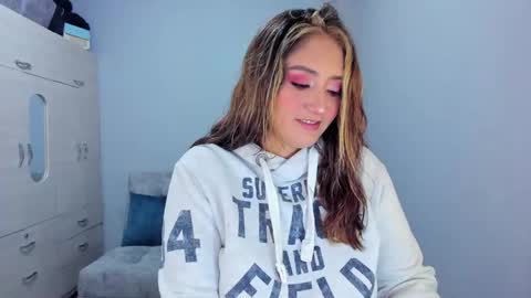    online show from 03-06-25, 12:21