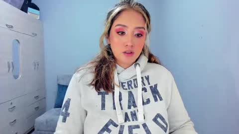    online show from 03-06-25, 03:24