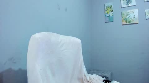    online show from 10-12-25, 08:35