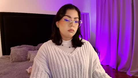 Snapshot of mariana_owen chatting on 05-05-26, 12:02 online show from 05-05-26, 12:02