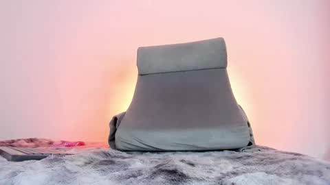 Mariana Preciado online show from 02-13-26, 05:14