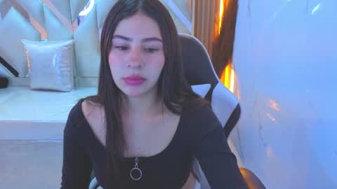 Snapshot of mariana_tp chatting on 09-12-25, 01:00 Mariana online show from 09-12-25, 01:00