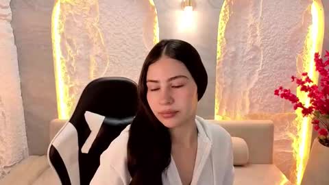 Snapshot of mariana_tp chatting on 09-17-25, 01:02 Mariana online show from 09-17-25, 01:02