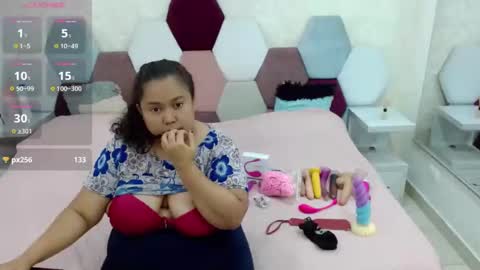 Snapshot of marianabbw_ chatting on 02-17-25, 08:04 mariana online show from 02-17-25, 08:04