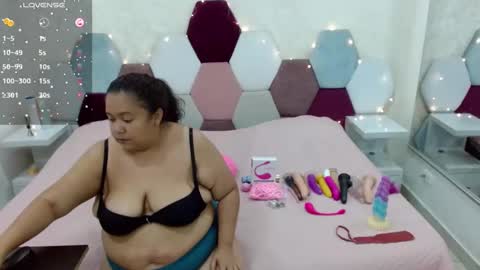 Snapshot of marianabbw_ chatting on 02-23-25, 07:28 mariana online show from 02-23-25, 07:28