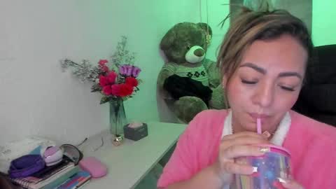 Mariana Lopez online show from 02-28-25, 06:43