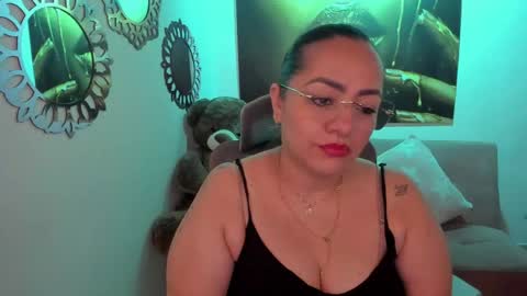 Mariana Lopez online show from 05-20-26, 11:55