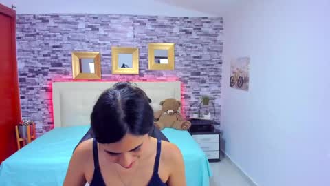 Mariana online show from 02-14-25, 01:23