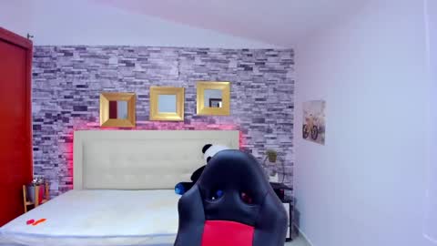 Mariana online show from 03-01-25, 12:39