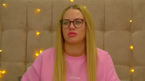 Maria online show from 12-15-24, 01:02