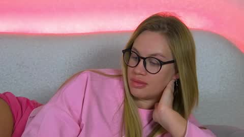 Maria online show from 01-26-25, 01:20