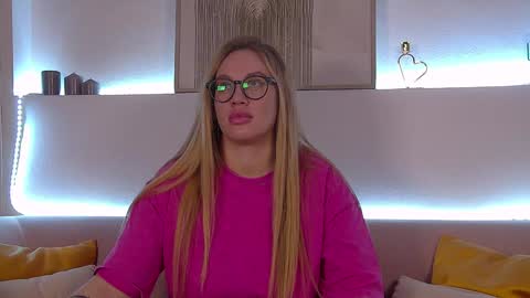 Maria online show from 01-28-25, 07:11