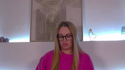 Maria online show from 01-28-25, 01:38