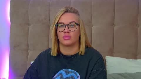 Maria online show from 11-19-25, 06:24