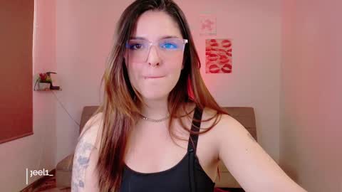 Snapshot of mariangeel_ chatting on 01-28-25, 10:45 mariangeel_ online show from 01-28-25, 10:45