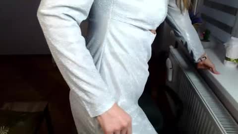 Snapshot of marianika chatting on 02-06-25, 08:34 marianika online show from 02-06-25, 08:34