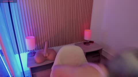 Snapshot of marianl0ve chatting on 12-30-24, 12:20 Marian Love online show from 12-30-24, 12:20