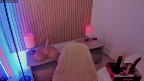 Snapshot of marianl0ve chatting on 01-10-25, 10:50 Marian Love online show from 01-10-25, 10:50