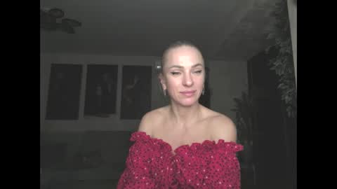 Snapshot of marianna1977 chatting on 04-10-26, 06:56 marianna1977 online show from 04-10-26, 06:56