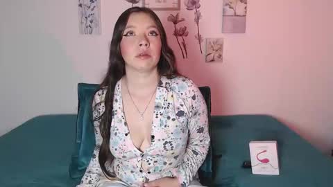 Snapshot of marianna__777 chatting on 03-06-25, 05:35 Mariana online show from 03-06-25, 05:35