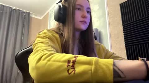 Aria online show from 11-30-25, 09:24