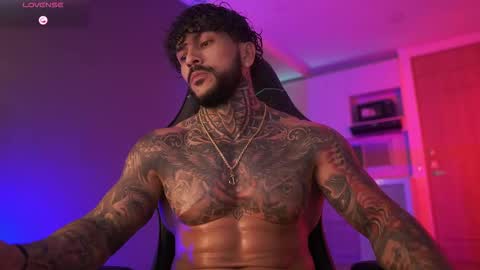 Mariano Costa online show from 10-18-25, 02:36