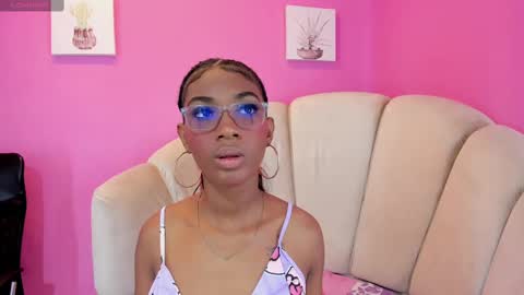 Snapshot of marianrosse chatting on 09-20-25, 03:51 marianrosse online show from 09-20-25, 03:51