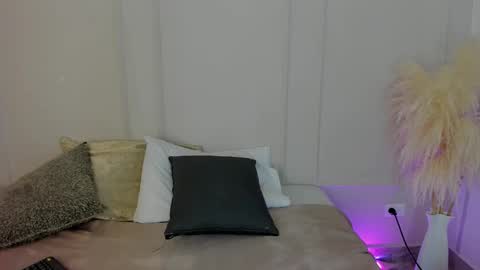 Maria Pettit online show from 01-15-26, 10:31