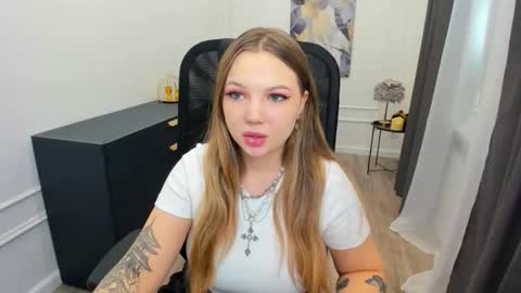Snapshot of mariarobinsone chatting on 03-09-26, 11:36 mariarobinsone online show from 03-09-26, 11:36