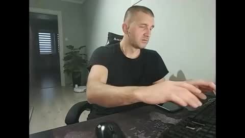 maribor5879 online show from 02-14-25, 06:12