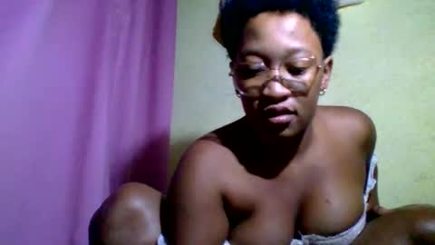 Snapshot of marie644785 chatting on 05-12-26, 05:04 marie644785 online show from 05-12-26, 05:04