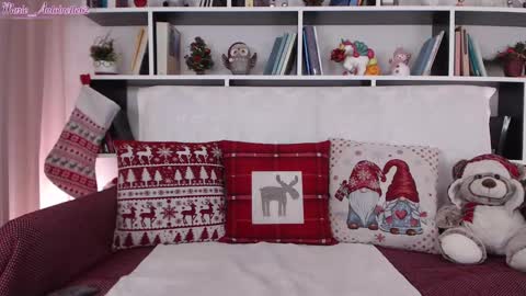 Snapshot of marie_antoinette62 chatting on 12-13-24, 03:21 Maria online show from 12-13-24, 03:21