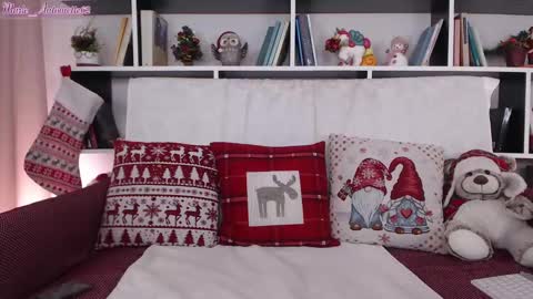 Snapshot of marie_antoinette62 chatting on 12-14-24, 10:28 Maria online show from 12-14-24, 10:28