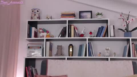 Snapshot of marie_antoinette62 chatting on 09-28-25, 05:18 Maria online show from 09-28-25, 05:18