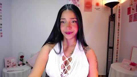 Snapshot of marie_daved chatting on 04-20-26, 03:42 Nicolle online show from 04-20-26, 03:42