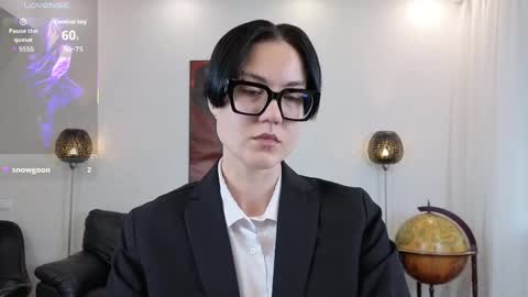 Snapshot of marie_fitch chatting on 05-19-26, 04:08 Marie Fitch online show from 05-19-26, 04:08