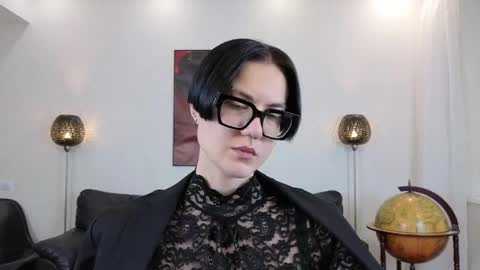 Snapshot of marie_fitch chatting on 05-25-26, 01:11 Marie Fitch online show from 05-25-26, 01:11