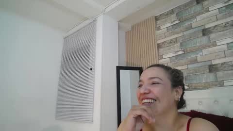 Snapshot of marie_hss chatting on 01-18-25, 09:45 marie_hss online show from 01-18-25, 09:45