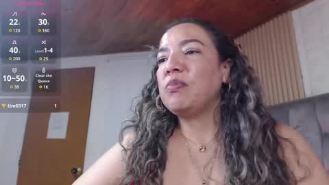 Snapshot of marie_hss chatting on 02-18-25, 12:04 marie_hss online show from 02-18-25, 12:04