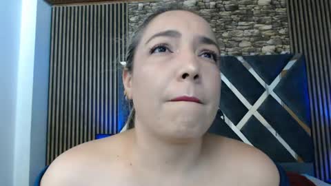 marie_hss online show from 06-11-26, 08:07
