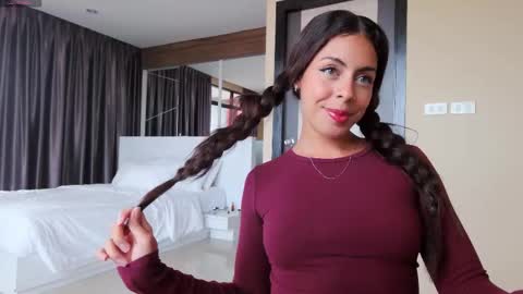 Snapshot of marie_jacob chatting on 10-01-25, 08:09 Marie online show from 10-01-25, 08:09