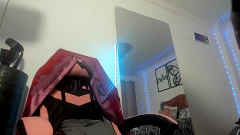 Snapshot of marie_mature chatting on 03-05-25, 09:15 marie online show from 03-05-25, 09:15