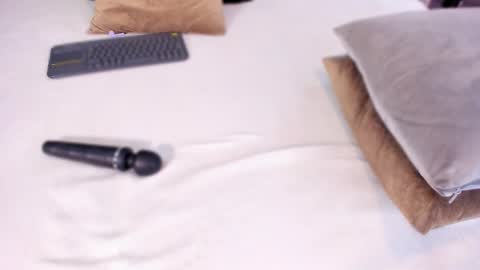 Snapshot of marie_miller_ chatting on 02-27-25, 05:58 M A R I E online show from 02-27-25, 05:58