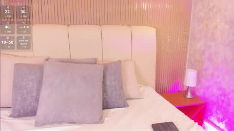 M A R I E online show from 02-10-26, 12:31