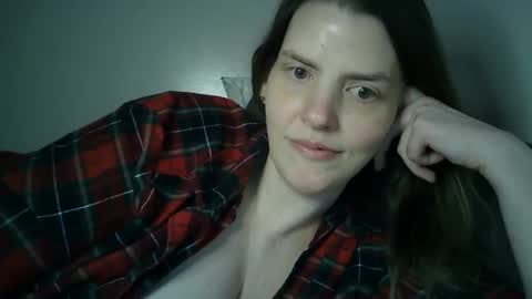 Snapshot of mariejojo chatting on 01-15-25, 06:01 Mariejojo online show from 01-15-25, 06:01