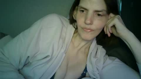 Snapshot of mariejojo chatting on 02-11-26, 02:00 Mariejojo online show from 02-11-26, 02:00