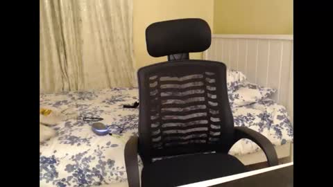 Snapshot of mariejuana_bliss chatting on 10-17-25, 09:39 mariejuana online show from 10-17-25, 09:39